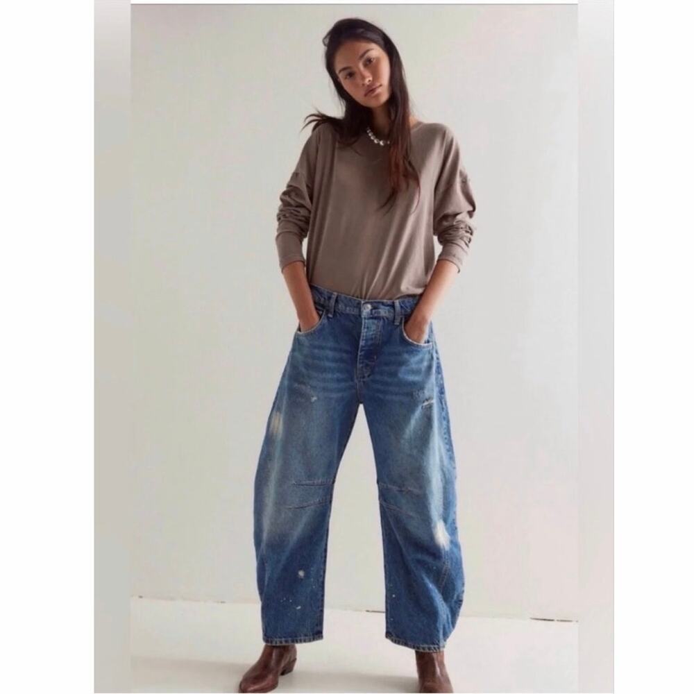 We The Free Good Luck Mid Rise Barrel Leg Jeans Size 28